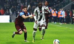 Beşiktaş'ta Masuaku kalıyor!