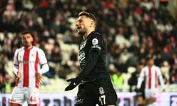 Beşiktaş'ta 10 futbolcu için ayrılık kapıda!