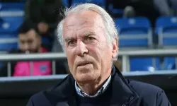 Mustafa Denizli’den Derbi Yorumu: “Beşiktaş Skoru Koruyamıyor, Kırmızı Kart Ağırdı"