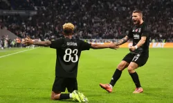 Kartal Fransa'da 3 puana uçtu!