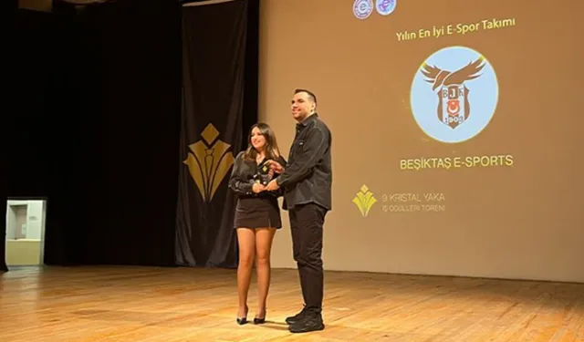 Yılın en iyisi Beşiktaş Esports! Kristal Yaka Ödülü Siyah-Beyazlıların