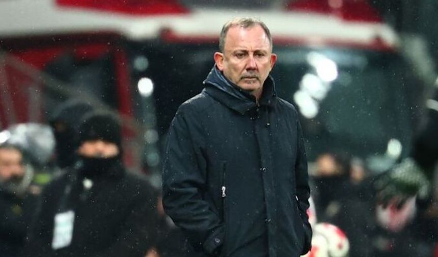 Sergen Yalçın: “1-0 Mutlu Edici, Ama Değişim Acılı Olacak”